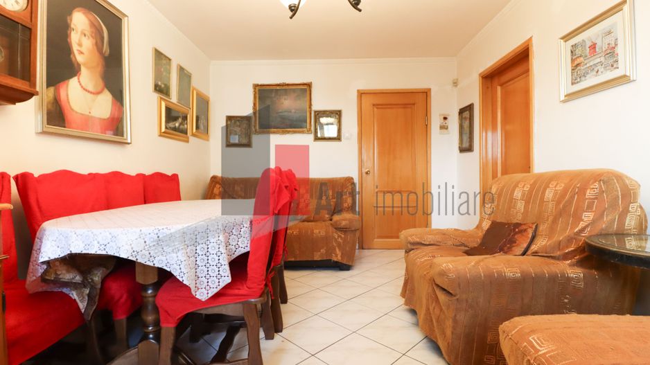 Apartamentul "SUPERMETO", BLOC STRADAL, REABILITAT - Poză 5