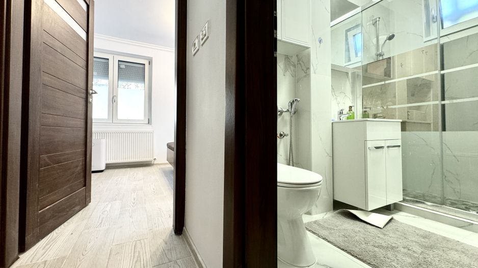 Apartament 2 camere, renovat, pet friendly, zona Central- Piata 700 - Poză 13