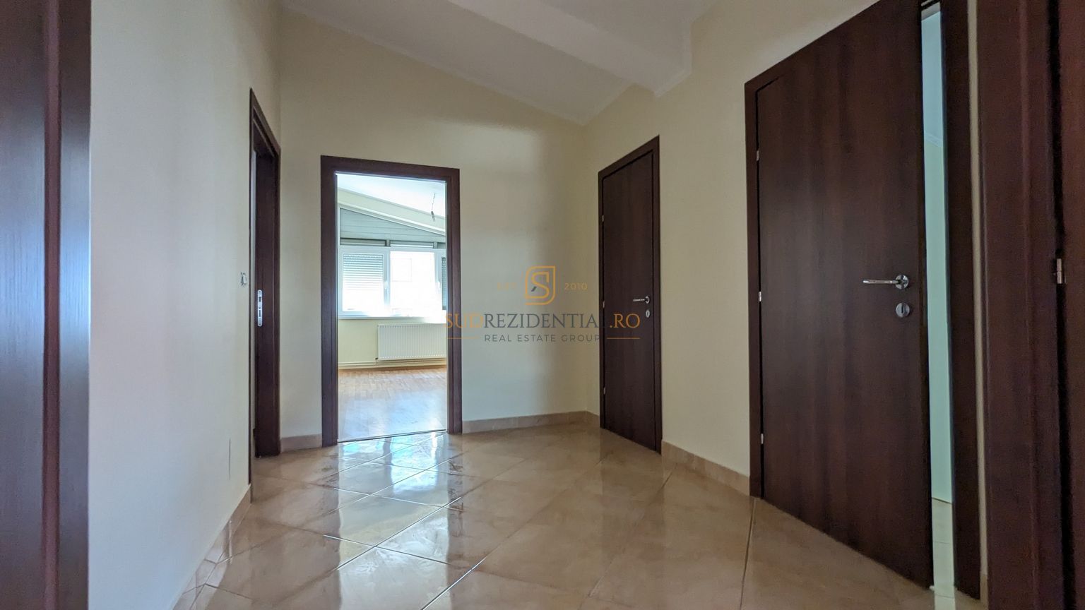 Vila de inchiriat in zona Berceni-Grand Arena, P+1+M, 1500 mp teren - Poză 4