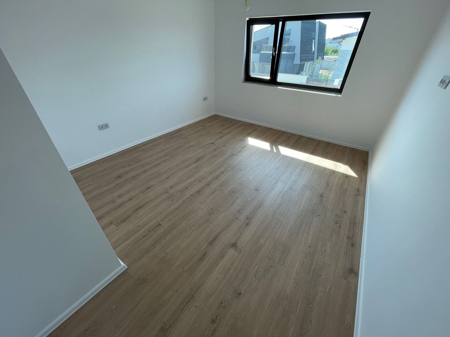 Vile Otopeni, aproape DN1, toate UTILITATILE, Mansarda - Poză 11