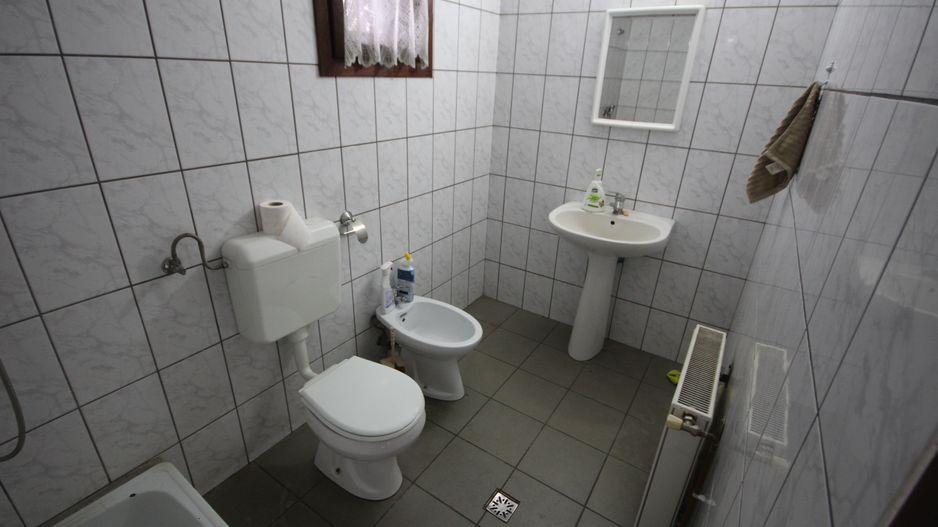 Imobil  cu destinatie mixta - Poză 21