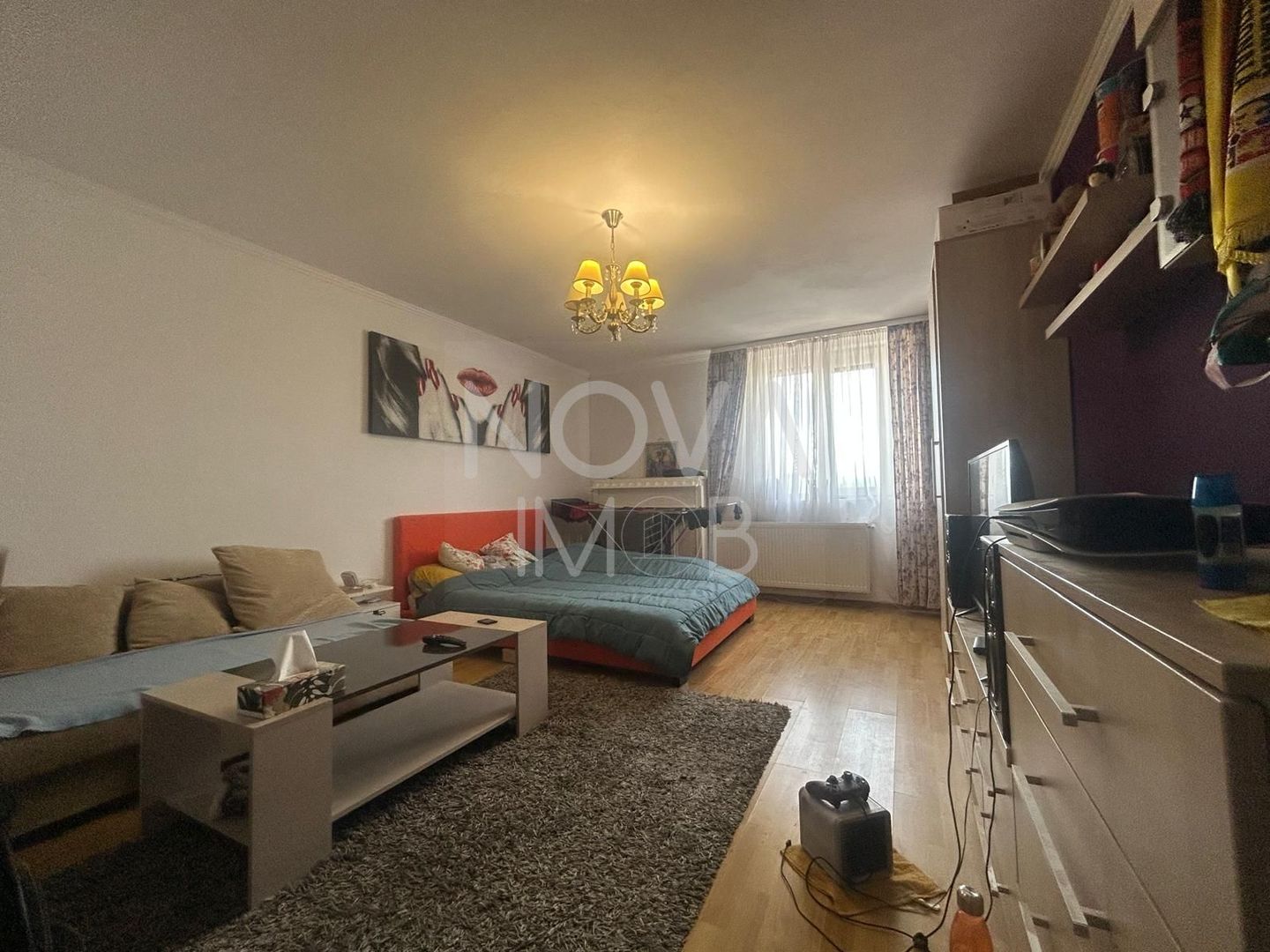 Garsoniera 45 mp cu balcon, mobilata, utilata - zona Lazaret - Poză 2