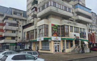 Spațiu comercial mezanin, 160 mp, locație ultracentrală Pașcani - Poză 1