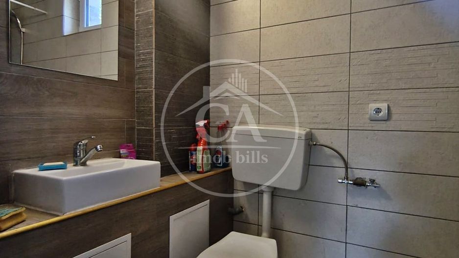 Apartament de vanzare cu 2 camere si curte in zona Centrala, Otadeaa - Poză 8