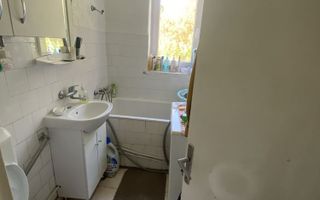 BRASADAS vinde ap 2 cam etaj 1 zona CENTRALA cu garaj. - Poză 4