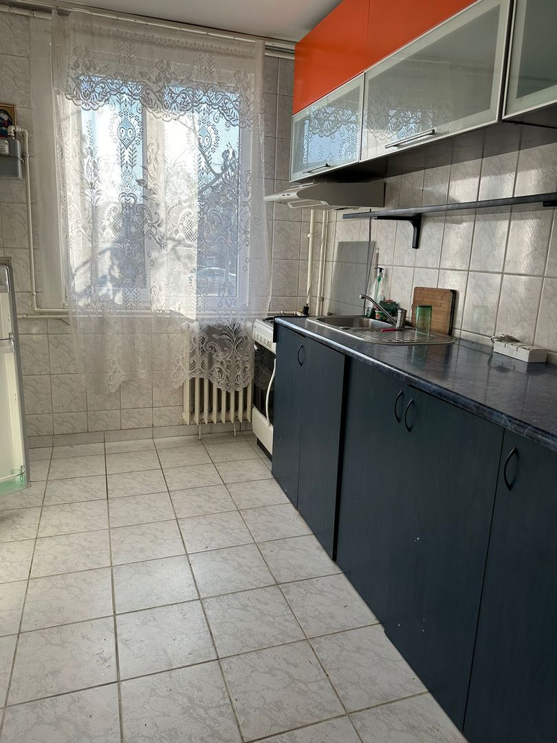 Apartament 3 camere vanzare  in Drumul Taberei - Prelungirea Ghencea - Poză 1