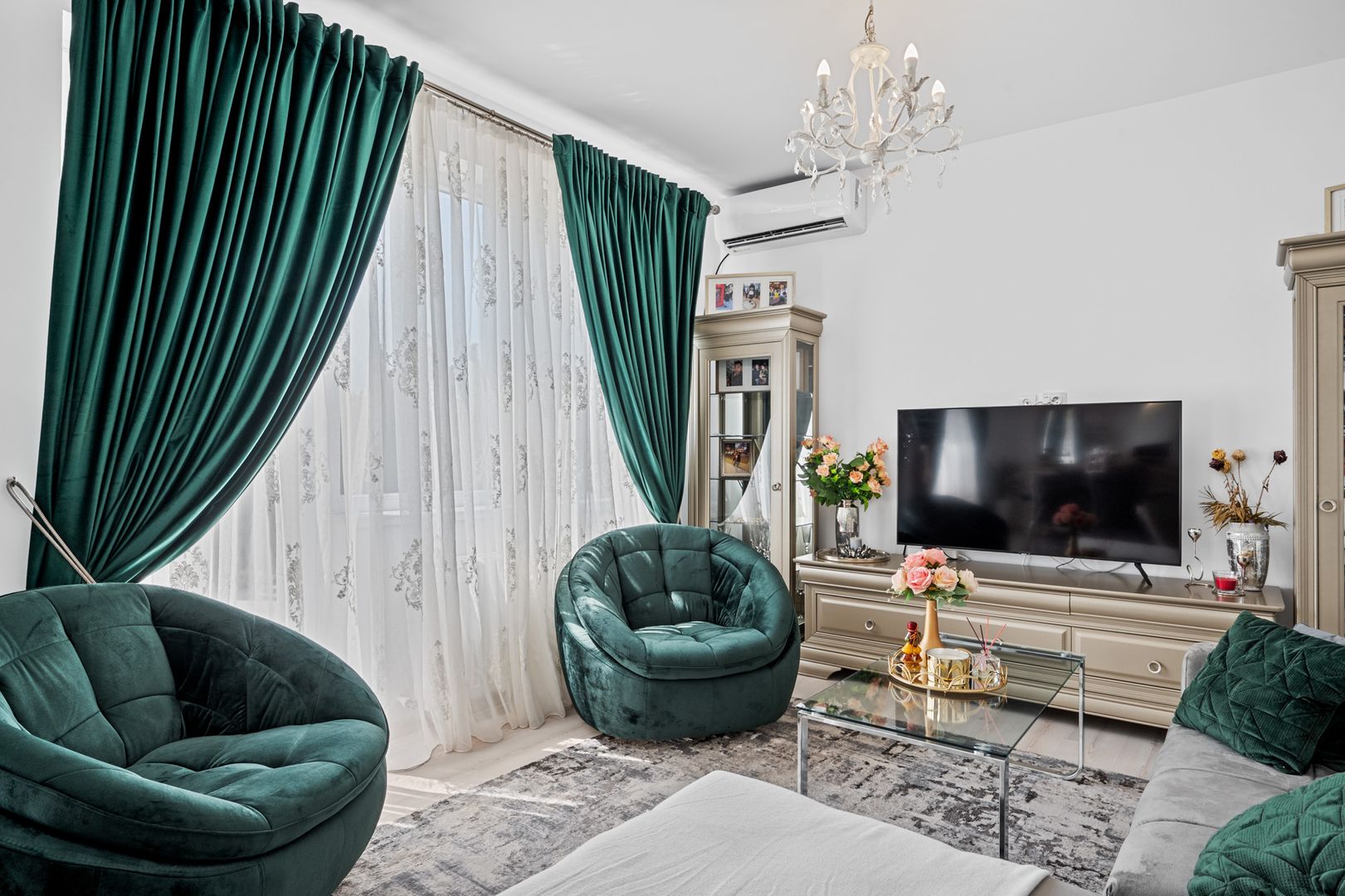 Proprietate premium cu design elegant și multiple upgrade-uri - Poză 28