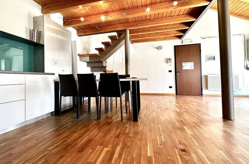 Apartament în Piața Unirii - renovat - mobilat și utilat - Poză 8