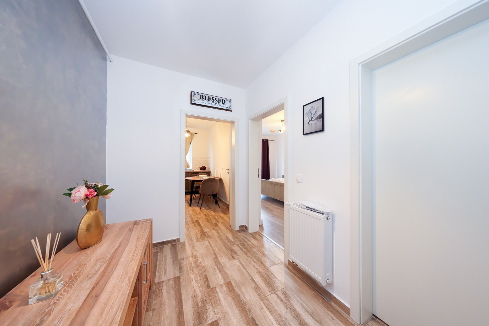 Garsonieră 39 mp Decomandată | Mobilată Modern | Tractorul – Coresi Mall - Poză 6