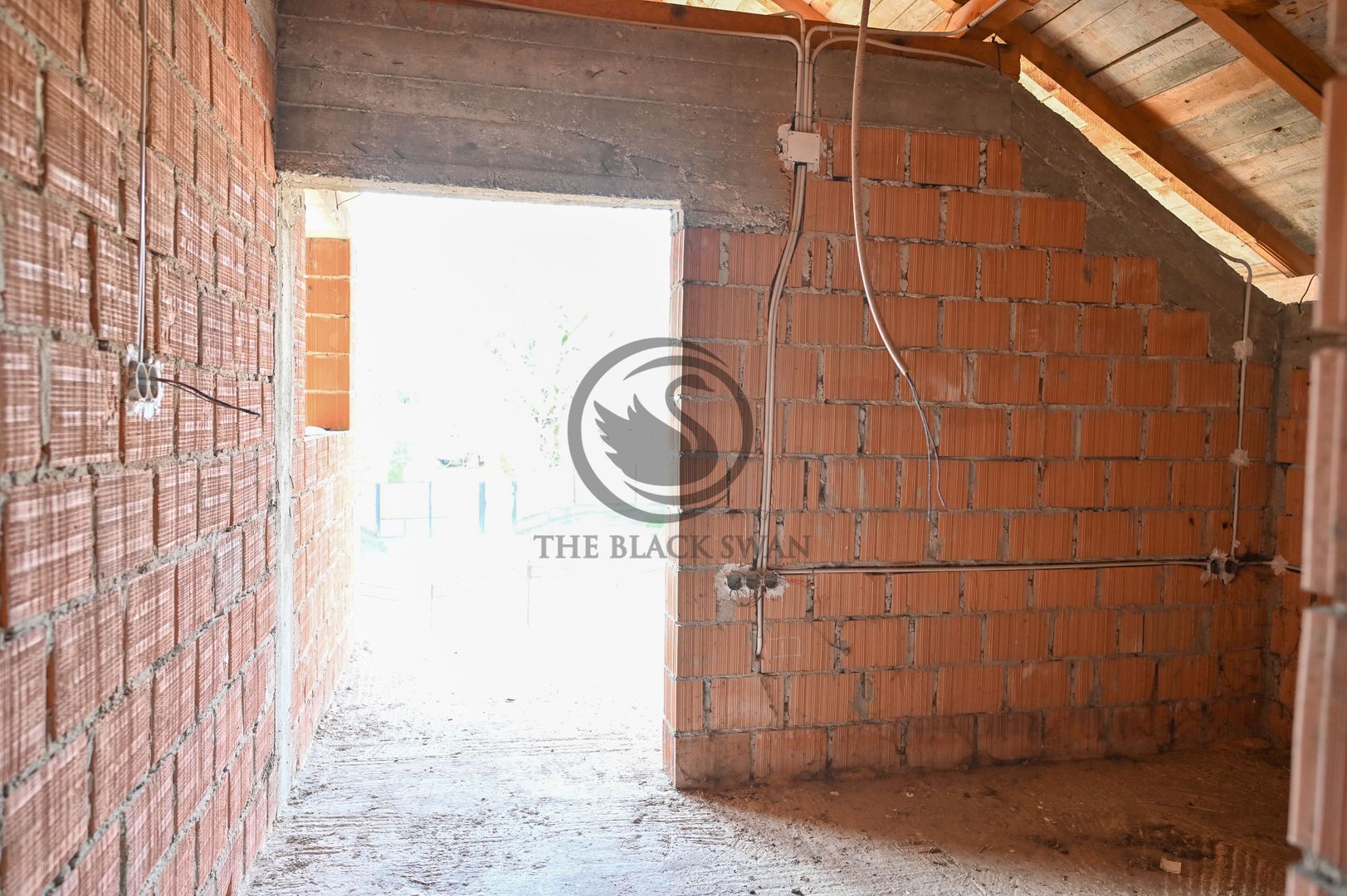 Casa la rosu de vanzare | Iordacheanu - Valea Cucului | Comision 0% - Poză 11