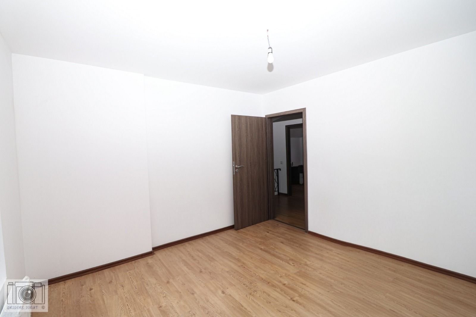 Soluție Locativă pentru Firme: Vilă cu Capacitate Mare în Ciorogarla - Poză 3