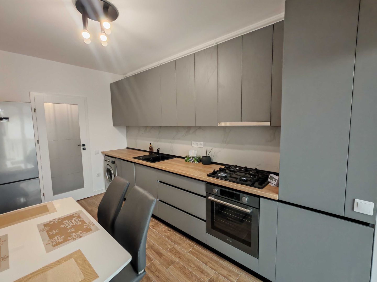 APARTAMENT 2 CAMERE | PRIMA INCHIRIERE DEDEMAN | LOC DE PARCARE - Poză 2