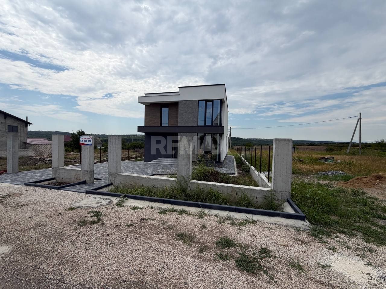 Casă modernă Hi-Tech de vânzare în Budești - Poză 8