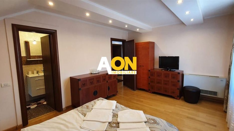 Casa 10 camere, ideala ca pensiune, zona Cetatii Alba Carolina - Poză 15