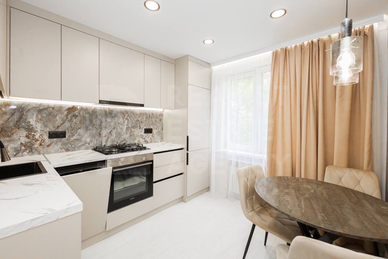 Vânzare, apartament, 2 camere + living, str. Saharov, Râșcani - Poză 5
