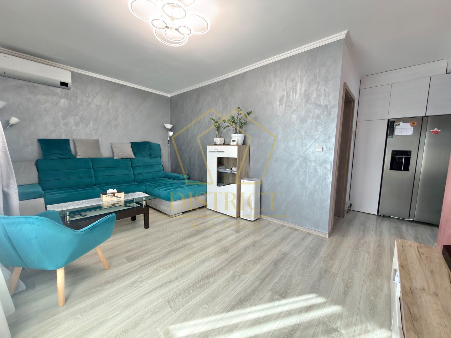 Apartament cu 3 camere decomandat, complet mobilat si utilat la parter in Giroc. - Poză 3
