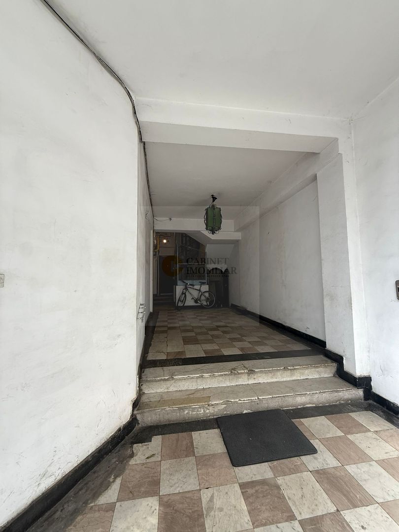 Garsoniera  | Vedere catre bulevard  |  Kogalniceanu - Cismigiu - Poză 8