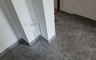 Închiriez apartament 3 camere, nemobilat, Piața Muncii, pentru locuit - Poză 9