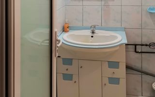 Apartament cu trei camere, zona Racadau 74 mp - parcul Trandafirilor - Poză 12