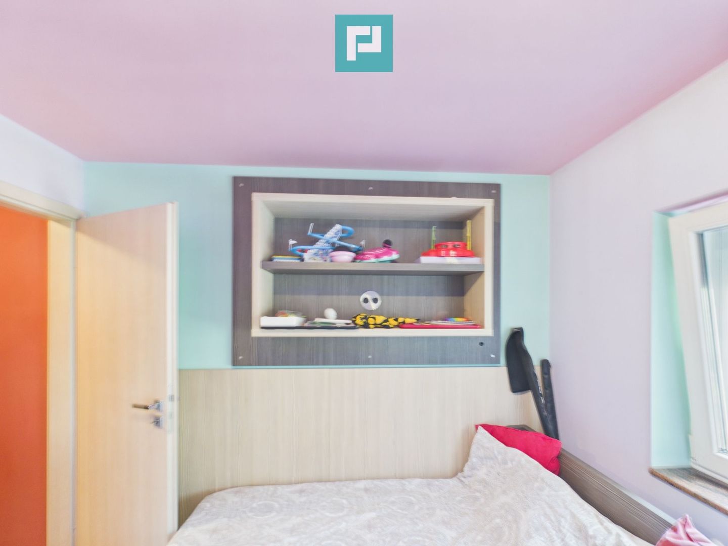 Apartament 3 camere, 2băi, complet mobilat Complex - Poză 3