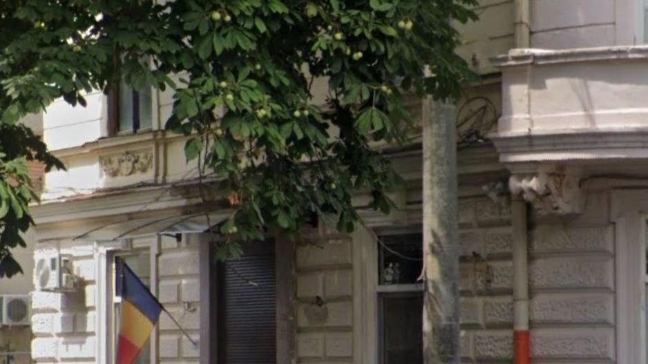 VILA - Parter 5 Camere, 140 mp si Demisol. Zona Ecaterina Teodoroiu. - Poză 1