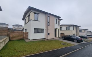 Casa Individuala Semifinisata de Vanzare in Dezmir - Poză 1