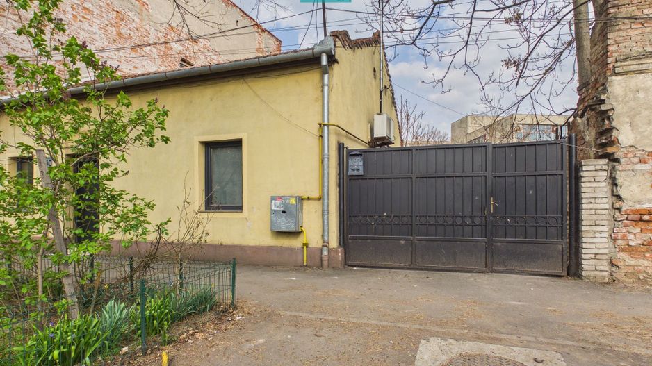Apartament la curte comună pe strada Mărășești - Poză 2