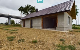 Casă cu 3 camere la roșu de vânzare zona 6Vânători - Poză 2