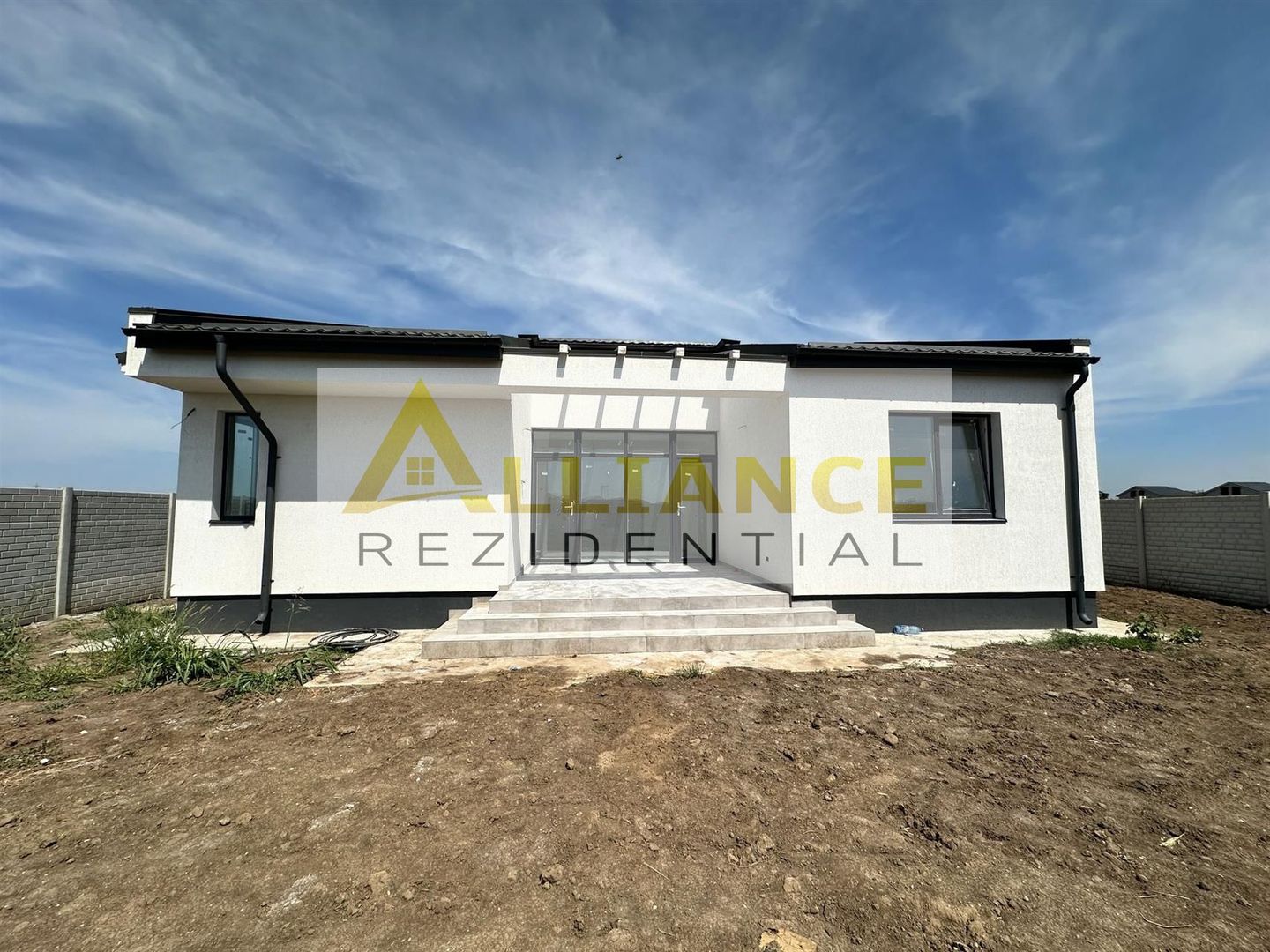 Casa Individuala - Incalzire pardoseala - 4 camere - teren 444mp - Poză 2