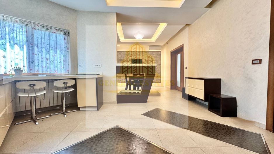 Vînzare Casă în 3 Nivele -Hlincea - 343 m.p. - Poză 12