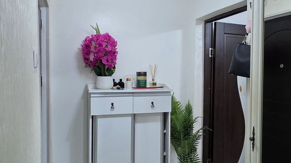 Apartament cu 2 camere, etaj 1, RENOVAT, nemobilat, VASLUI zona SMÂRDAN; - Poză 3