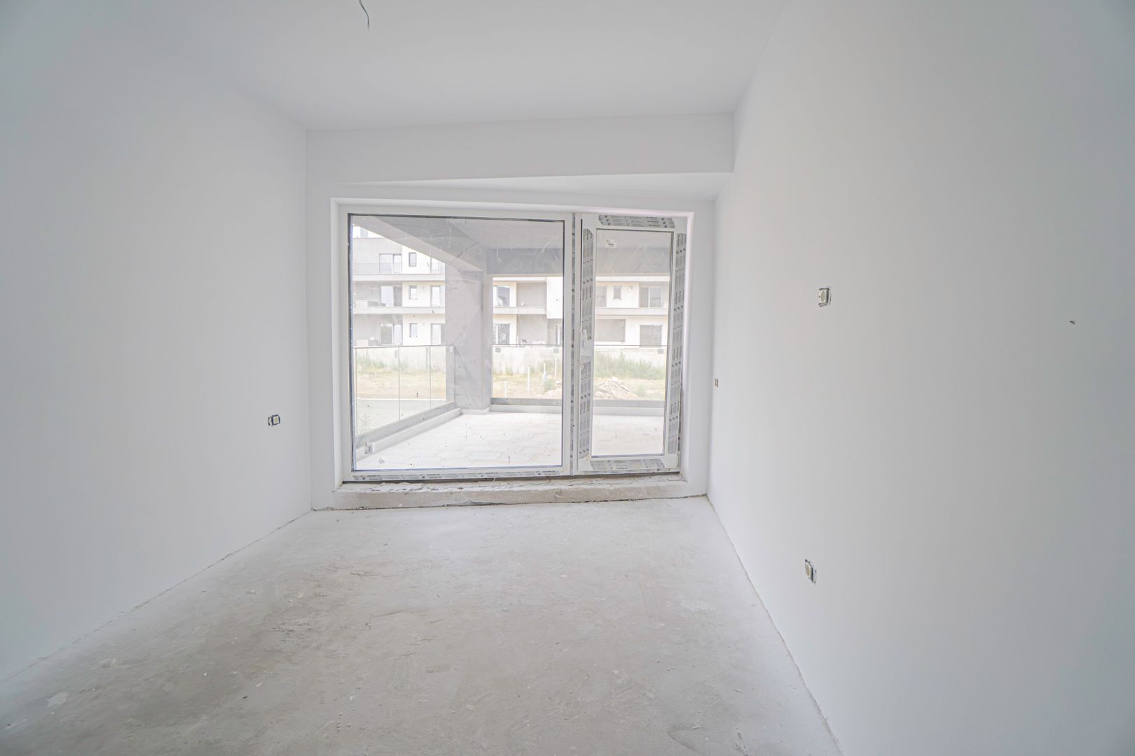 Tomis Nord - Vanzare apartament decomandat cu 3 camere, bloc nou. - Poză 12