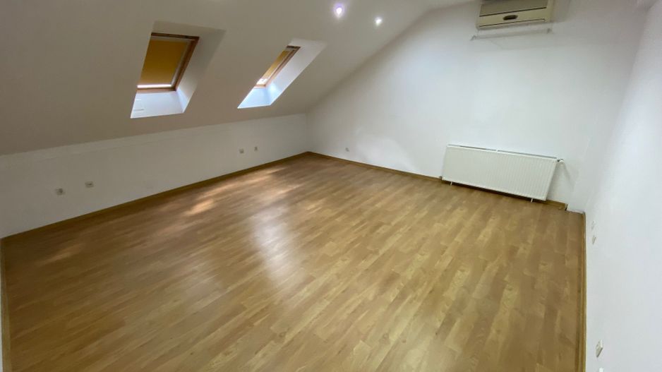 Cladire de birouri zona Olimpia Stadion  suprafață 1.100 mp - Poză 16