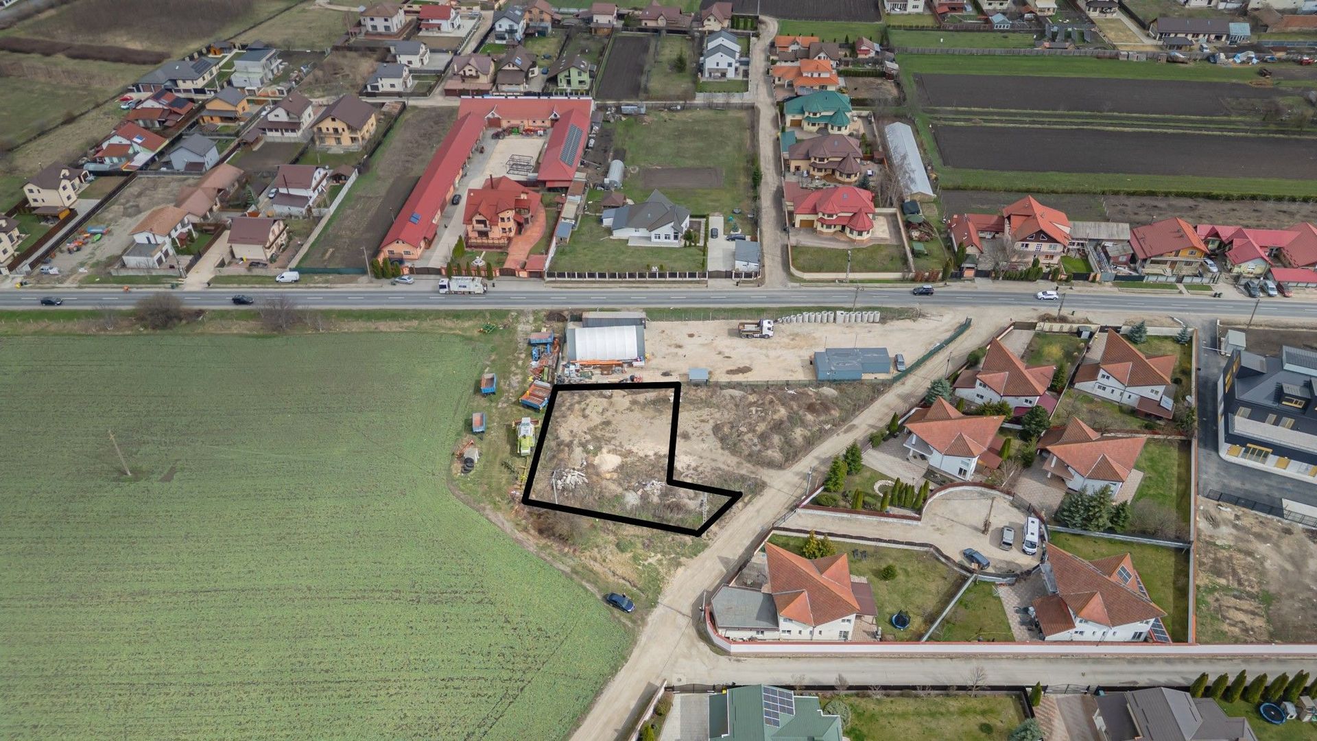 Lot de casa cu utilități si acces la strada Nicolae Iorga, Hărman - Poză 1