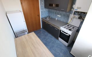 Aradului; decomandat, bucatarie inchisa. Parcare privata inclusa. - Poză 14