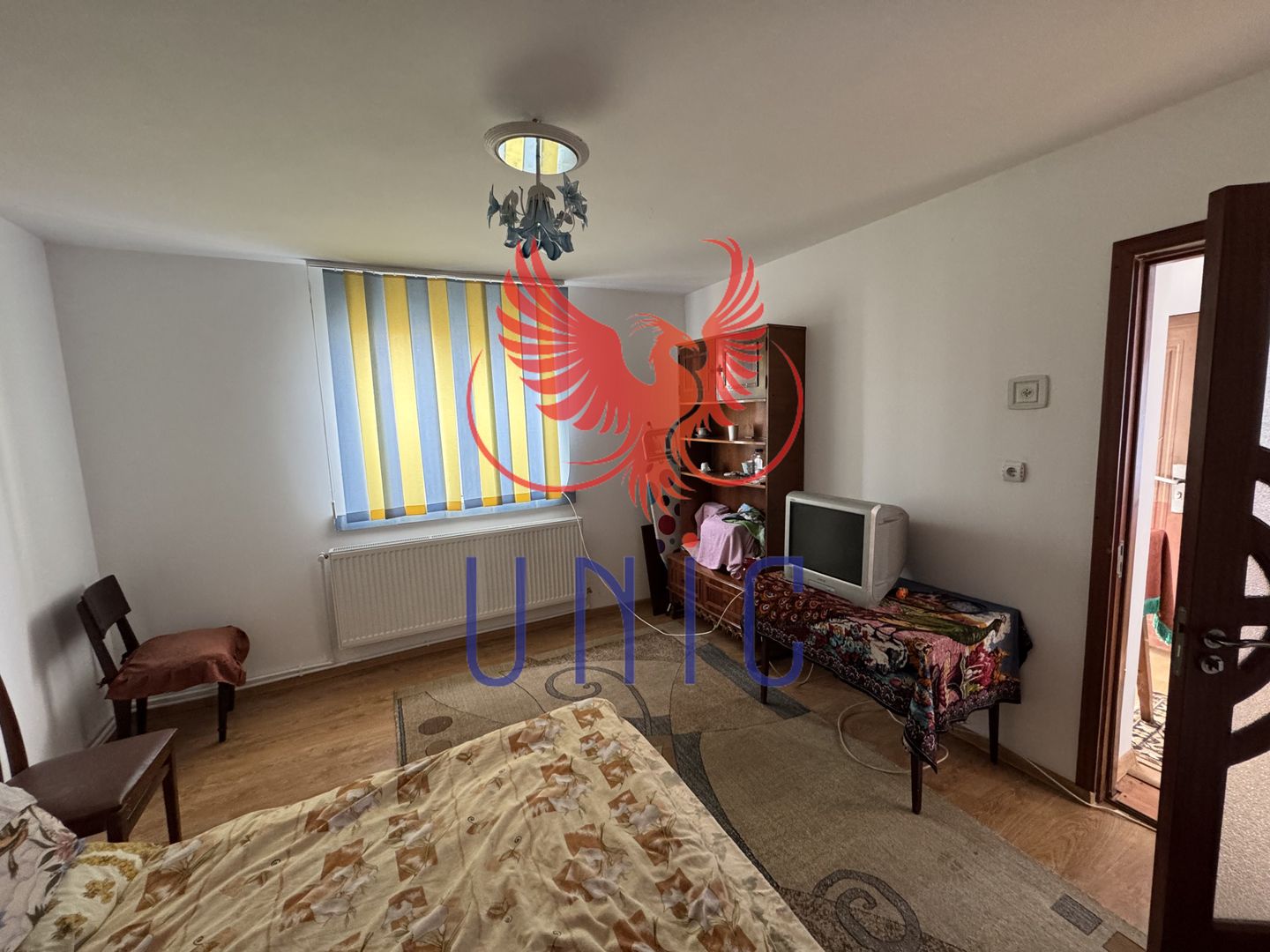 Casa situata in orasul Bals! - Poză 5