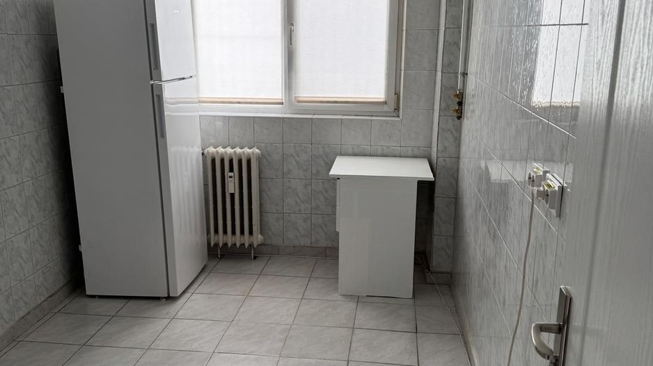 De închiriat: apartament 3 camere - nemobilat - ideal birou - Gorjului - Poză 4