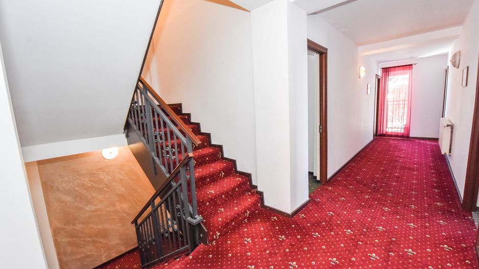 Hotel glamour si restaurant, in inima statiunii Predeal - Poză 19