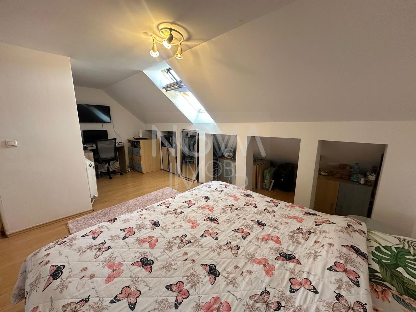 Apartament tip mansarda, intabulat Zona Vasile Aaron - Str. Soimului - Poză 8