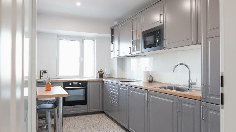 Inchiriere apartament cu 3 camere | P-ta Victoriei - Poză 2