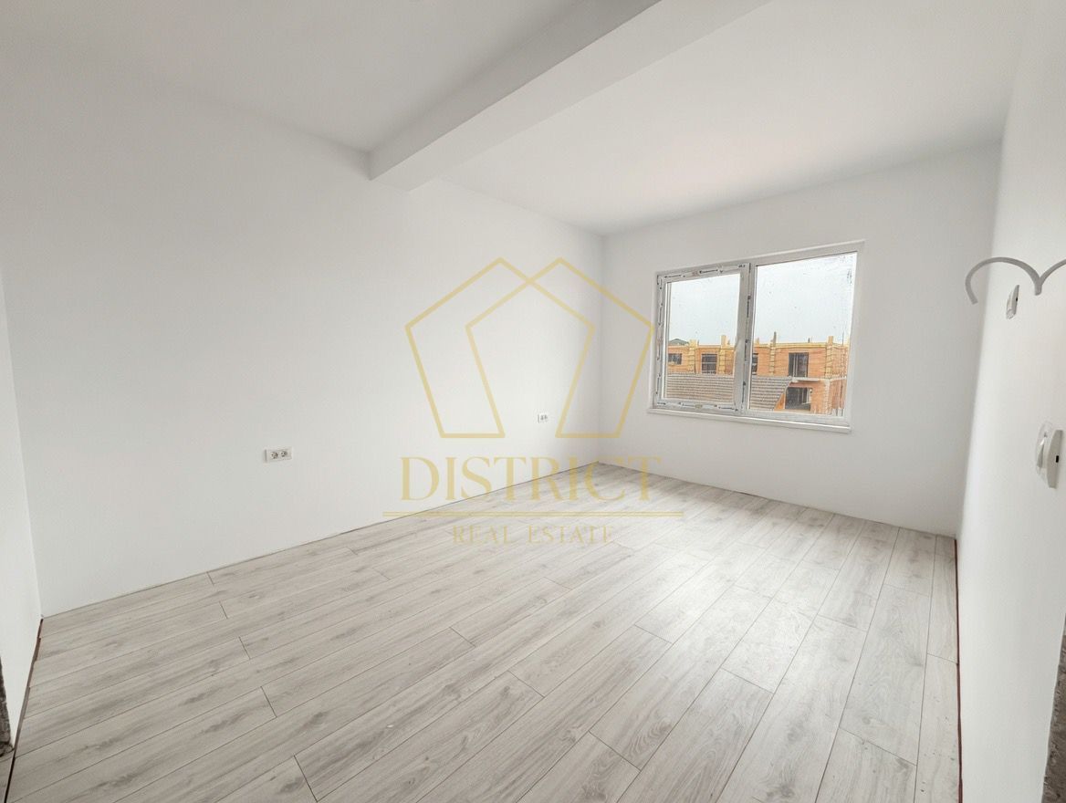 Duplex cu 4 camere despărțit prin camera tehnica | Mosnita Noua - Poză 6