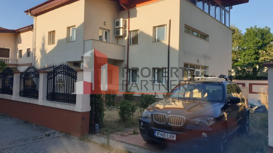 Vila langa British School - Poză 1