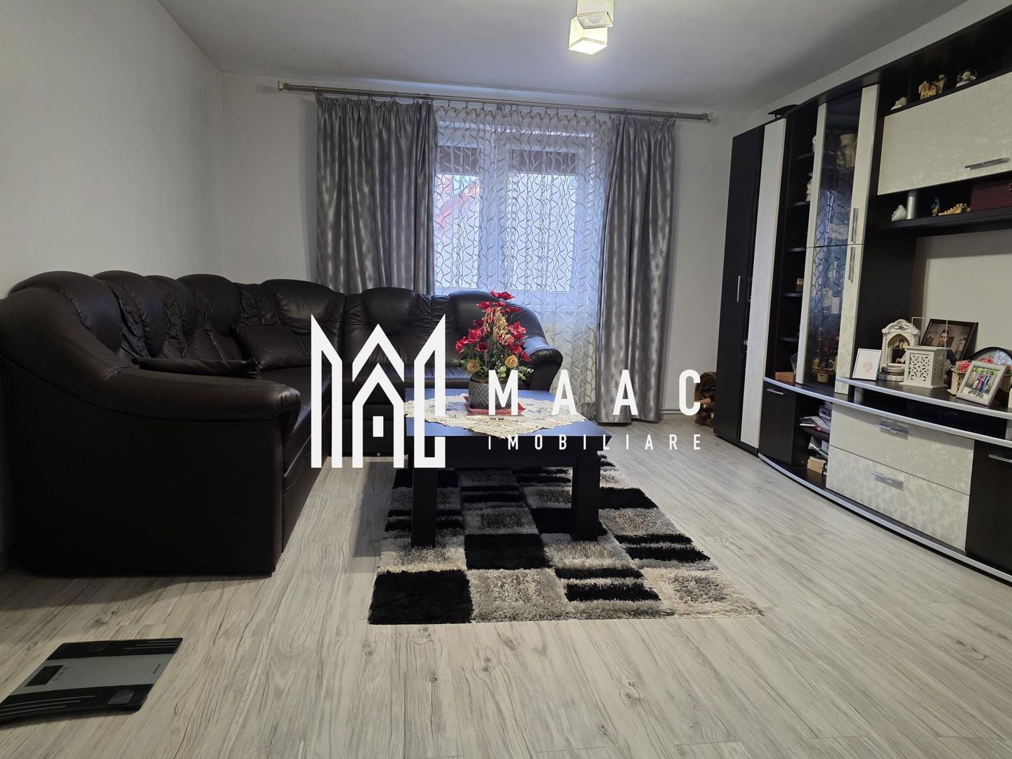 Casa 4 camere I Decomandata I Gradina I Lacul lui Binder - Poză 1