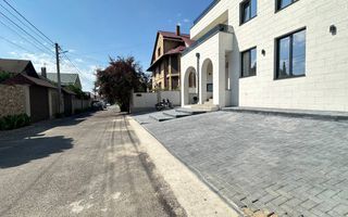 Vânzare, apartament 4 camere, str. Merilor, Ialoveni - Poză 1