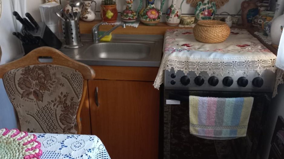 vand apartament cu o camera zona Crihala, parter cu terasa - Poză 5