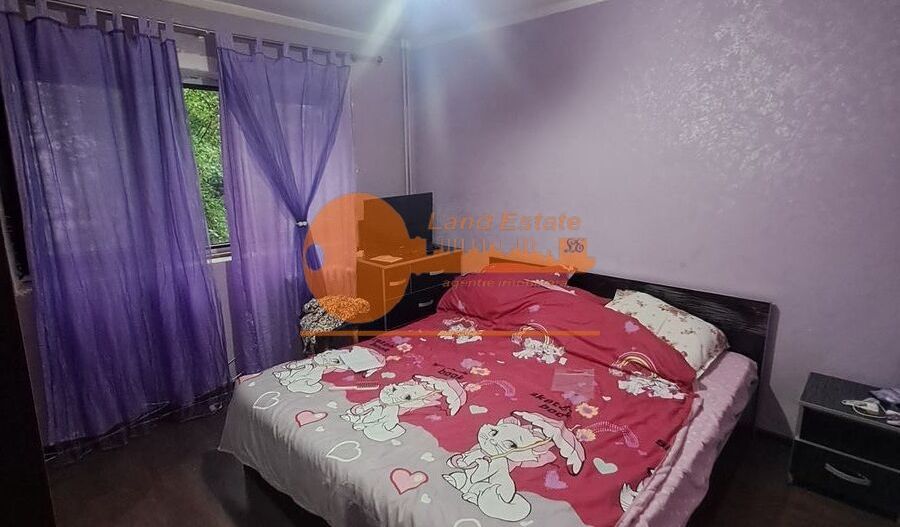 Apartament cu 3 camere in Apusului - Poză 1