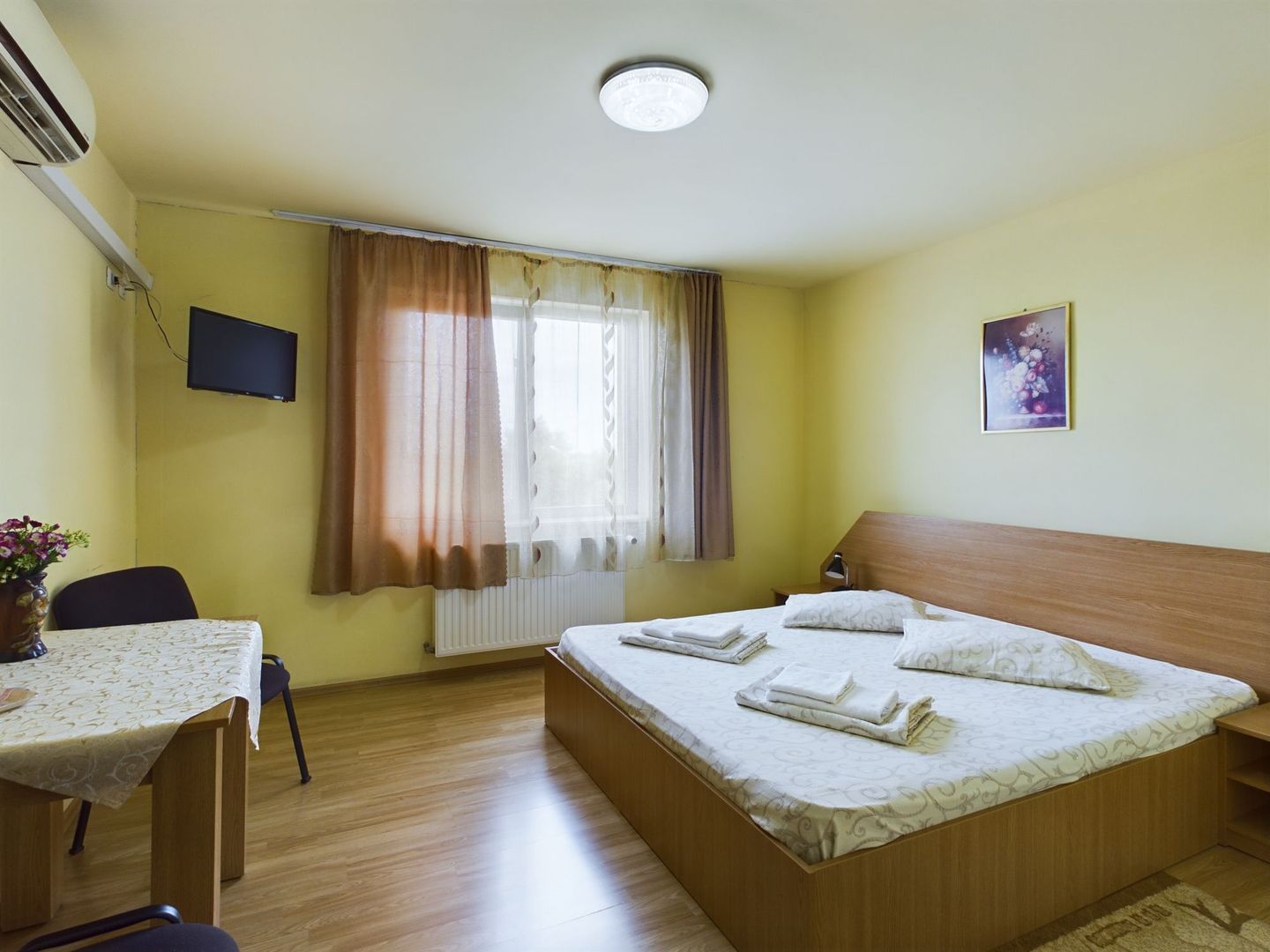 Pensiune in Arad (Vladimirescu) pe DN7 - Poză 12