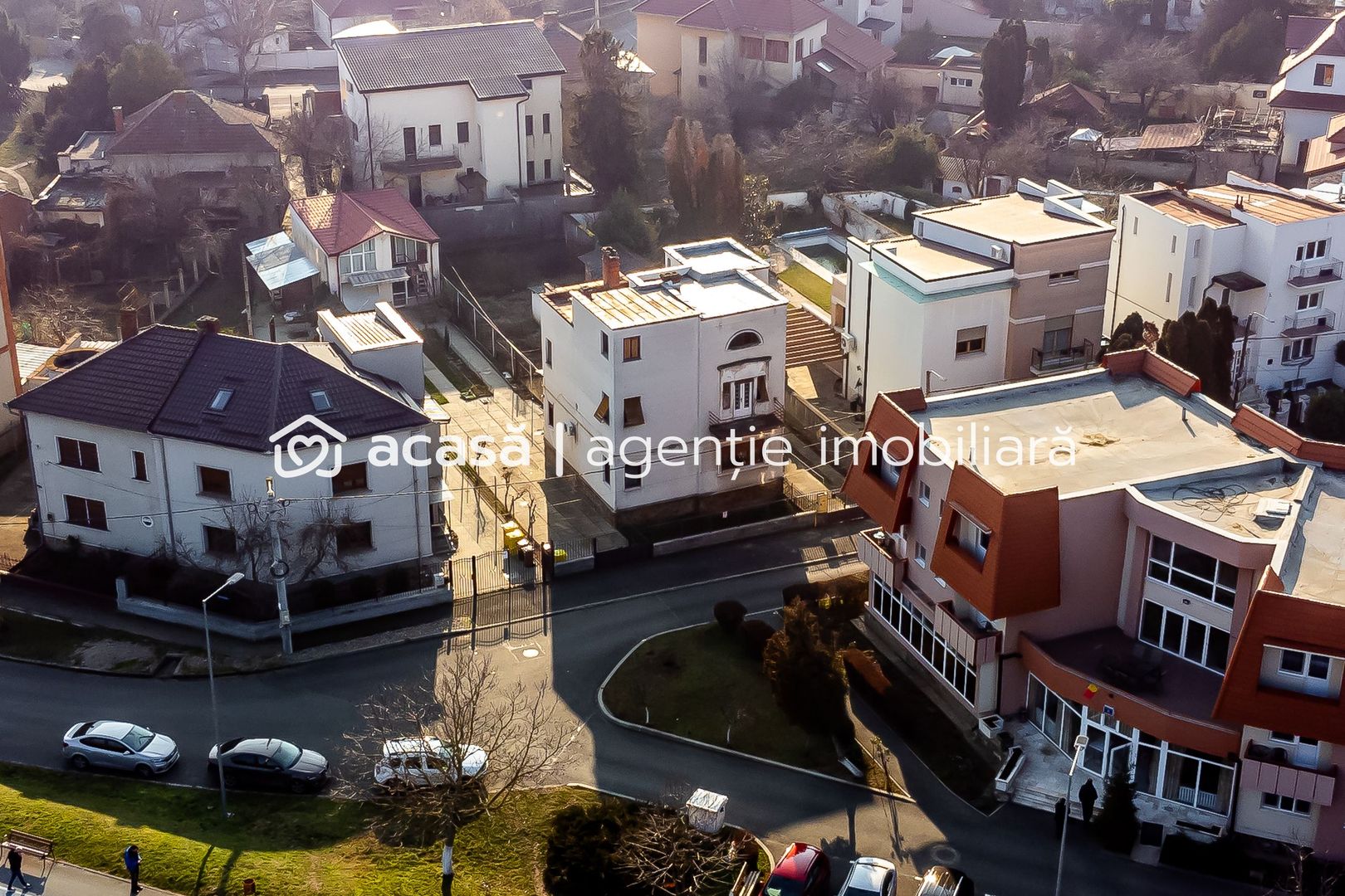 REZERVAT! Proprietate în cea mai exclusivistă zonă a Aradului! - Poză 6