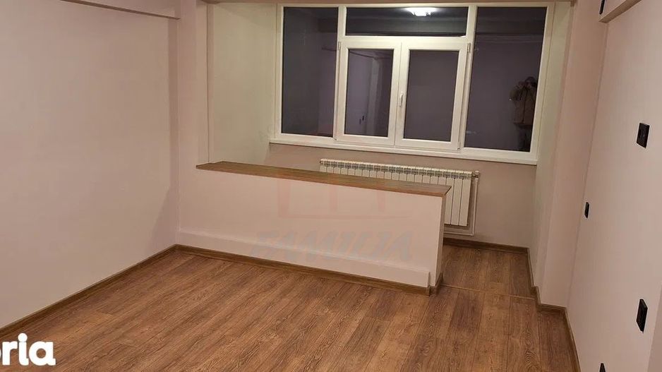 Vanzare apartament  renovat complet, zona Parfumul Teilor, etaj 1. - Poză 7