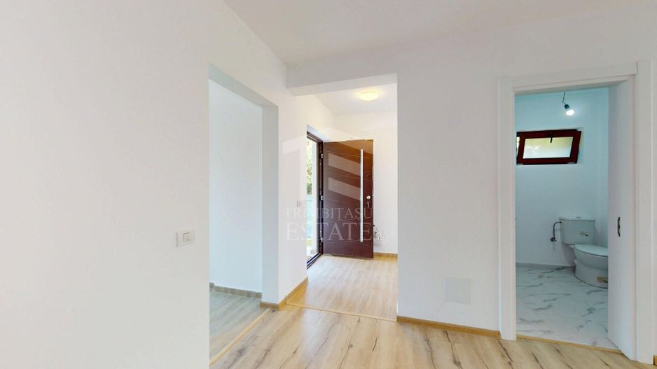 Duplex întreg cu Panouri Solare! Cu 2 intrari! - Poză 3